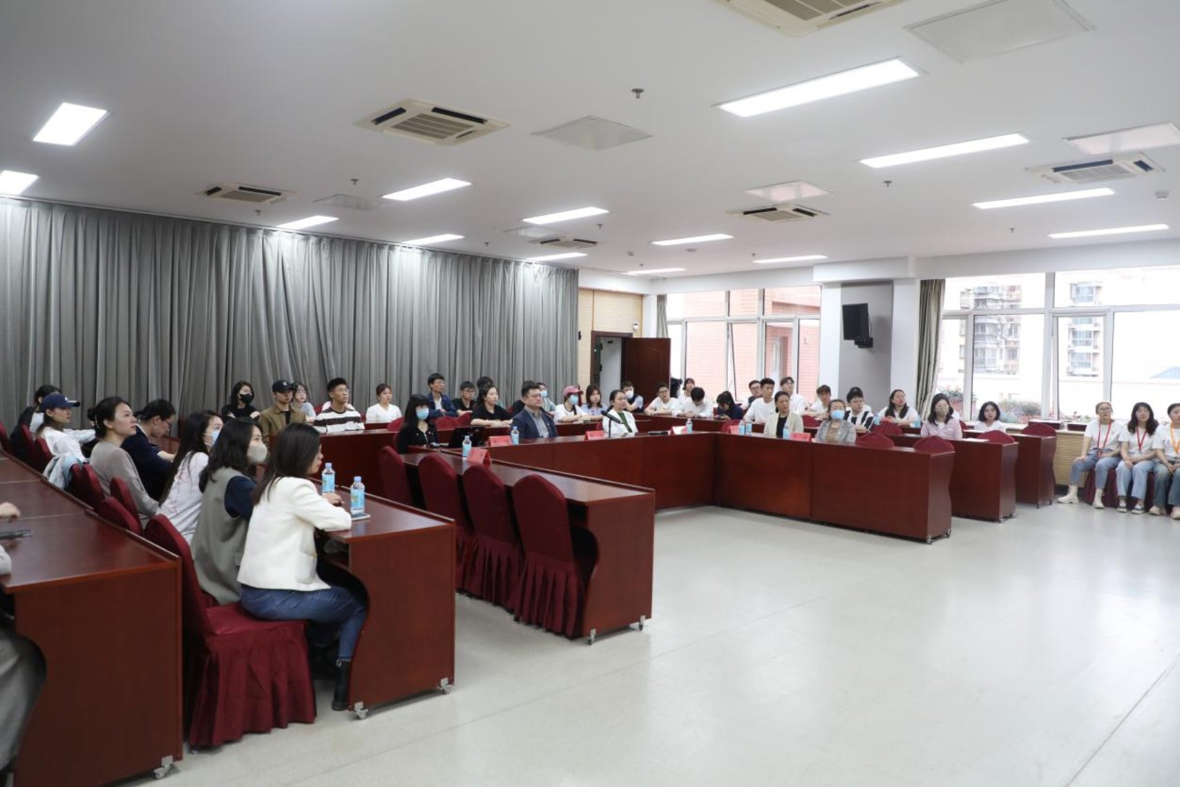 弘揚雷鋒精神，建設美麗國戲——雷鋒志愿活動分享會成功舉辦